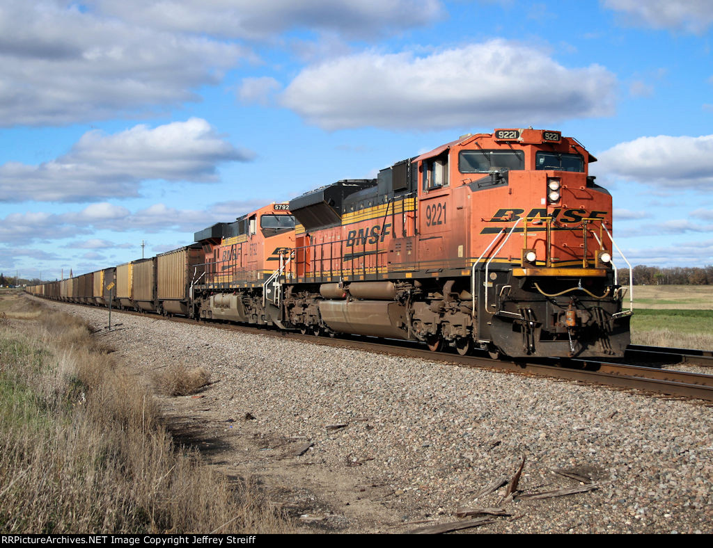 BNSF 9221